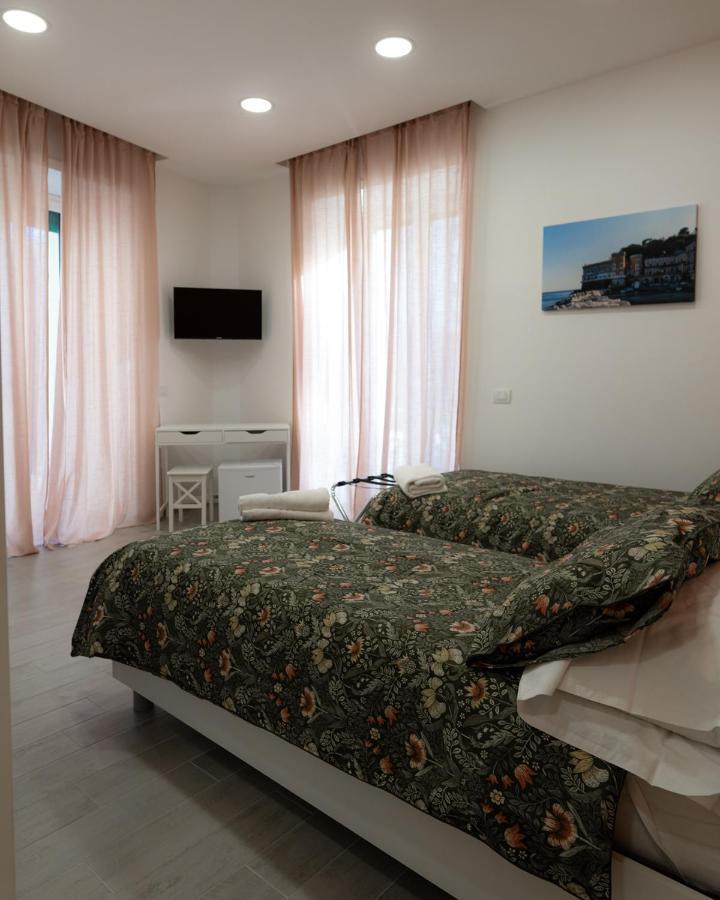 Dimora Cavour Hotel Napoli Eksteriør billede